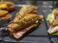 Bocadillos variados, perfectos para decidir dónde comer en Pamplona. Bacon, pescado y más, listos para disfrutar.